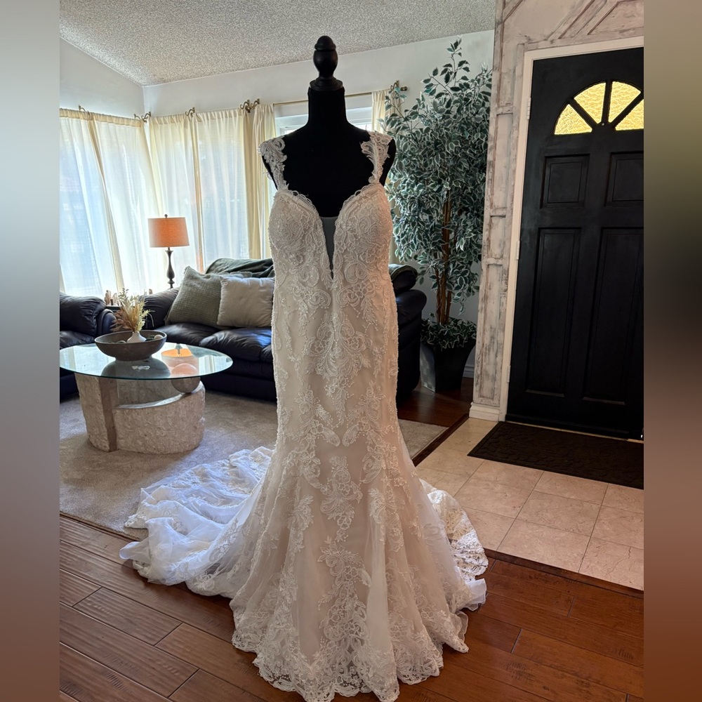 Lace Mermaid Wedding Dress Size 18 Ivory Train Bridal Gown w Veil
